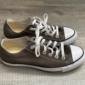 Converse men sneakers size 9